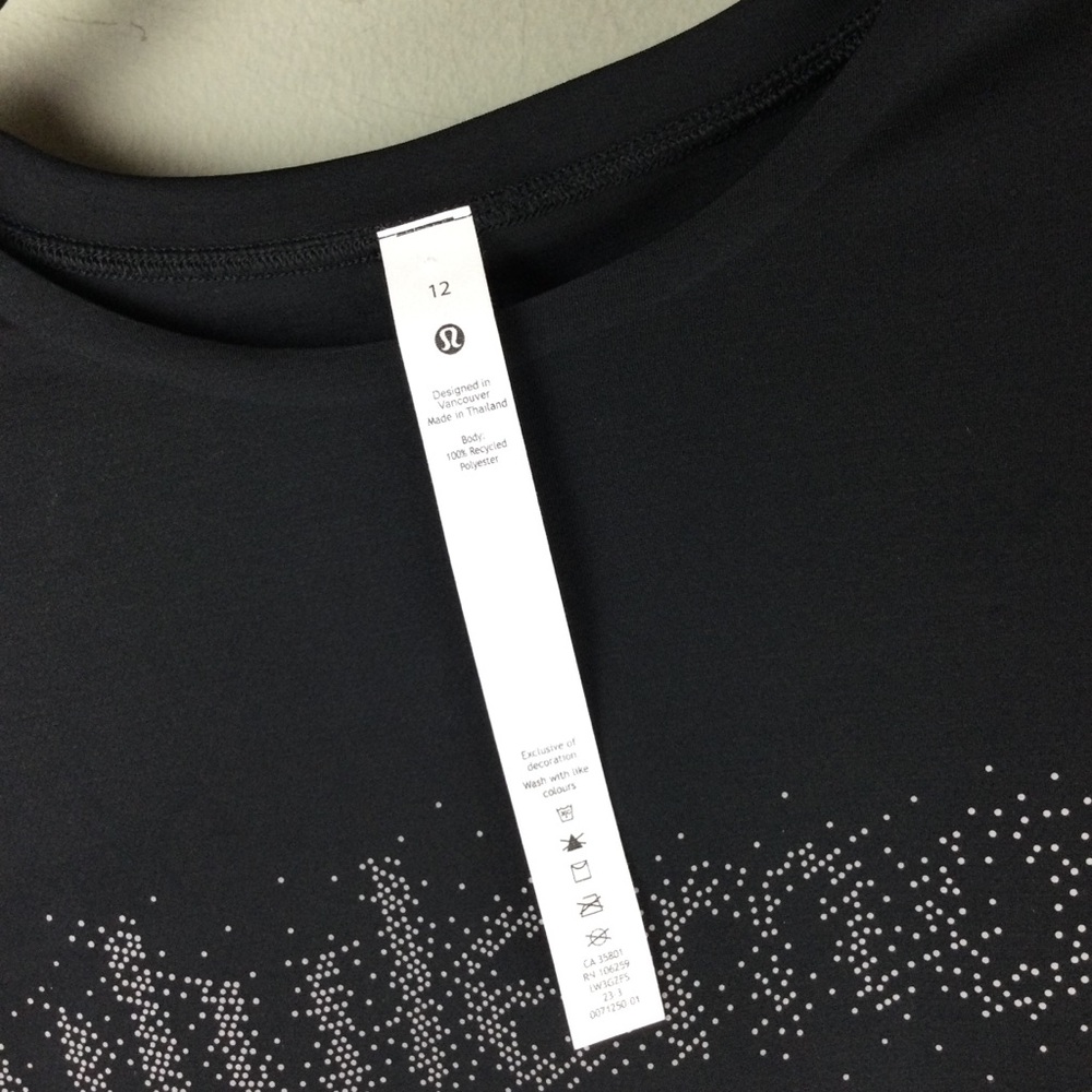 Lululemon Ultralight Reflective Split Back Short … - image 5